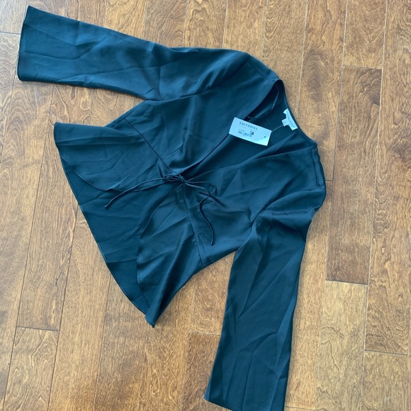 NEW** Black satin blouse small - Picture 2 of 2